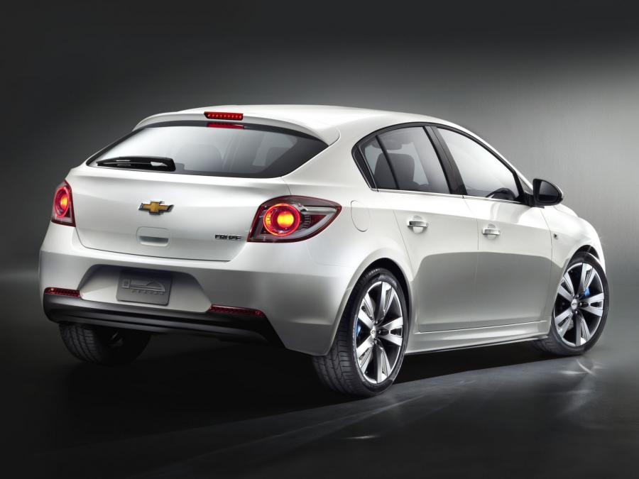  Chevrolet Cruze Hatchback Concept 2010 года  (фото 17 из 18)